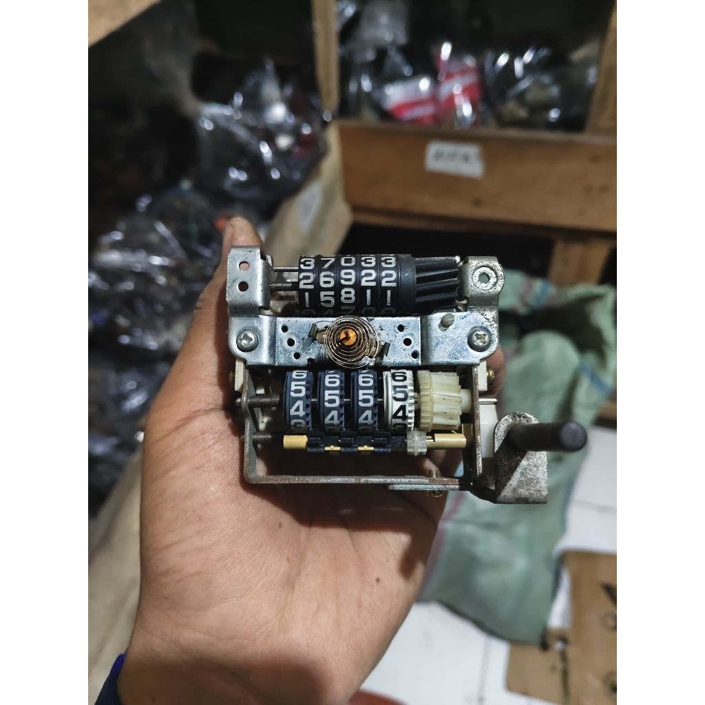 mesin kilometer speedometer kijang grand original copotan