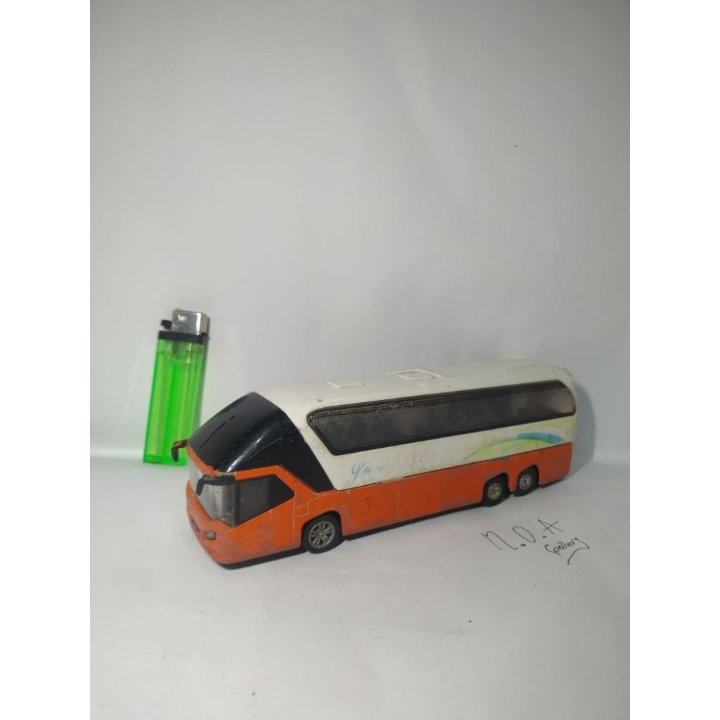 mainan mobil diecast/bus diecast