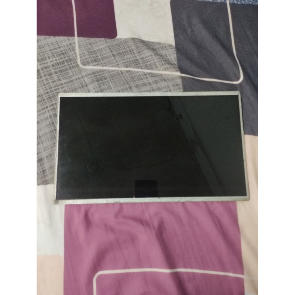 Lcd laptop bekas (14inch)