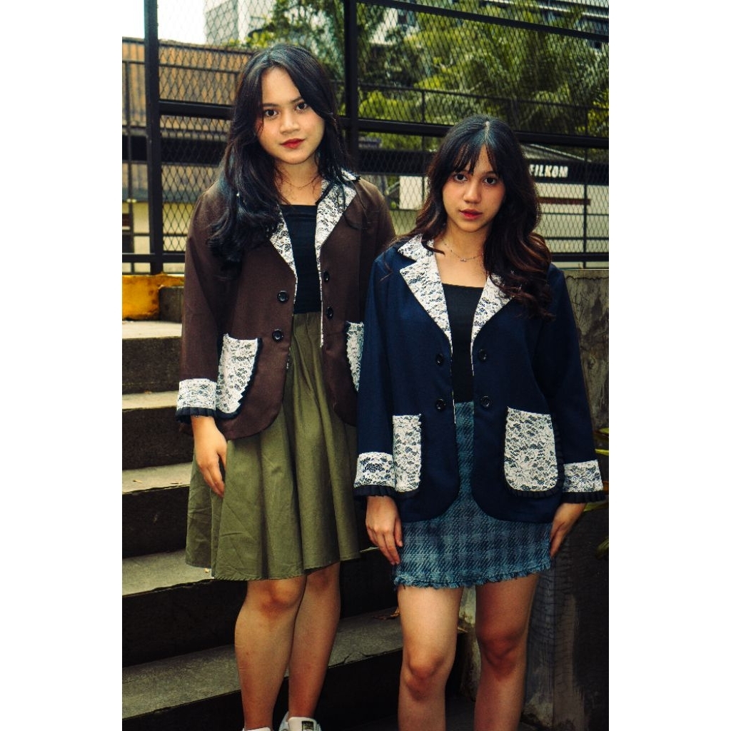 AAYU BLAZER by Jannie&Jo | Blazer Wanita Cantik | Blazer brokat bunga dengan saku depan dan kancing 