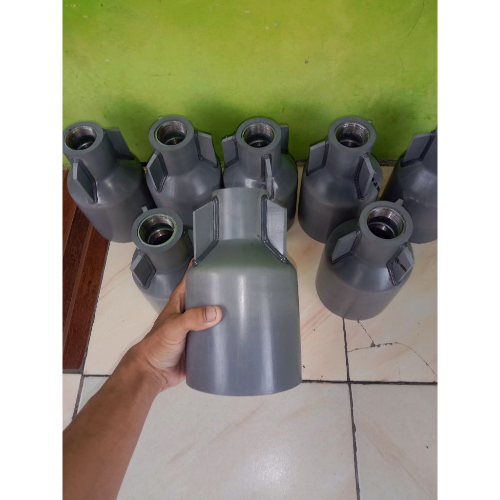 Reducer 4x1 1/4 Inch " Drat Dalam Besi Sayap Pipa PVC