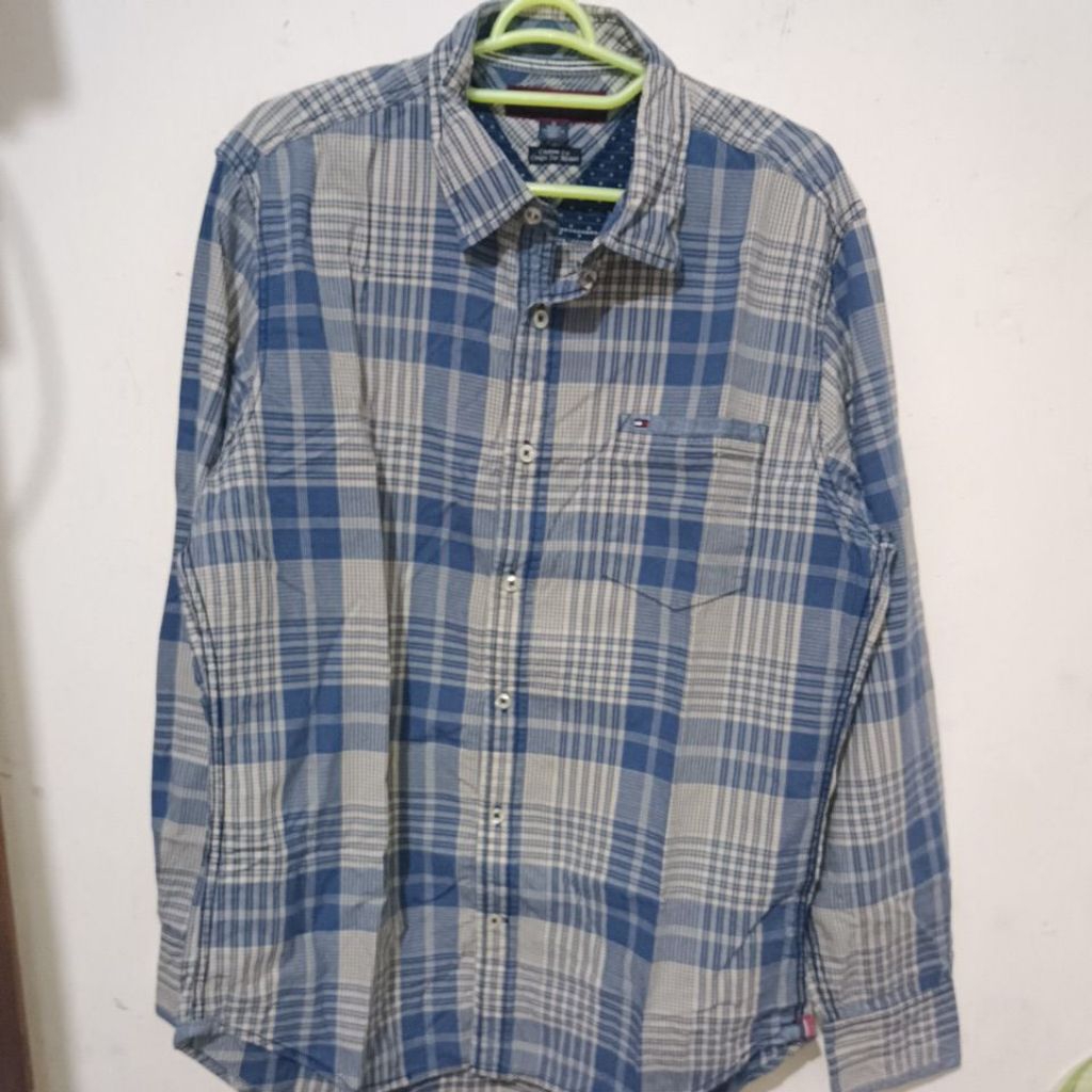 Kemeja Tommy Hilfiger lengan panjang second untuk Pria