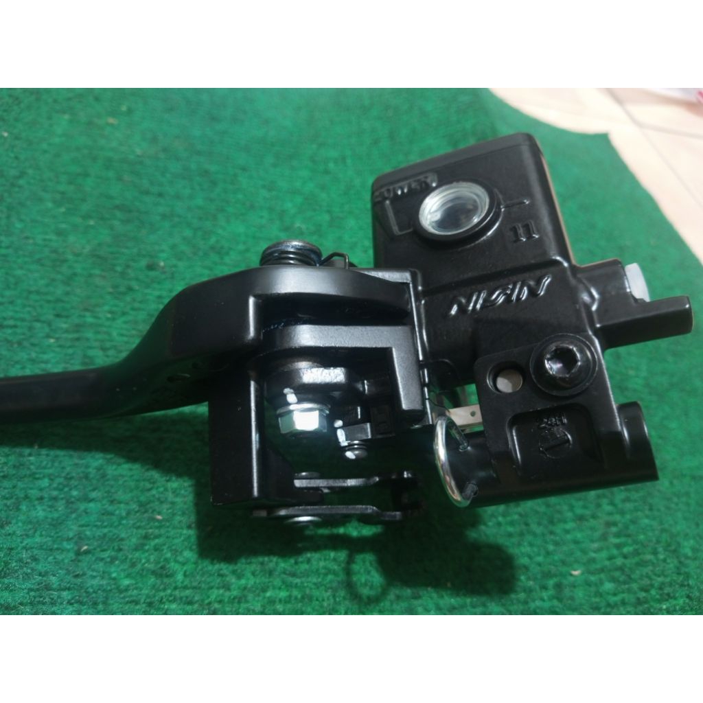 master rem motor Honda matic beat Vario CBS original Nissin handle hitam