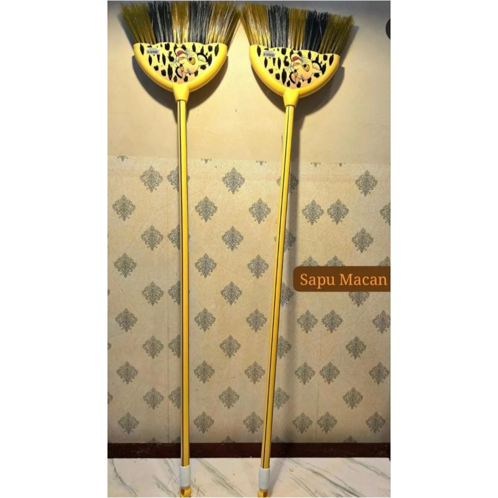 Sapu lantai macan coklat | sapu nylon