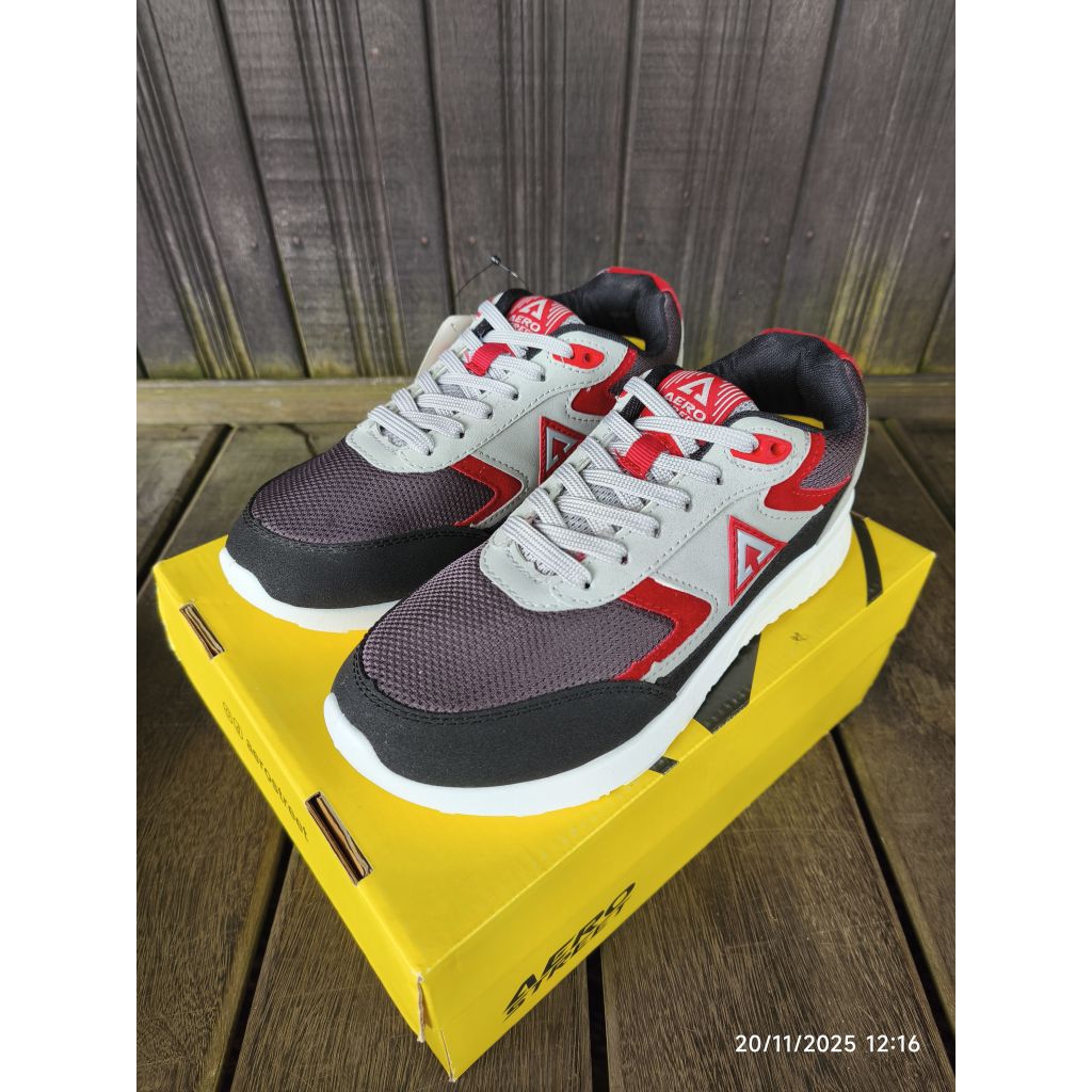 Aerostreet Osaka Putih Abu Merah - Sepatu Sneakers Casual Pria Wanita