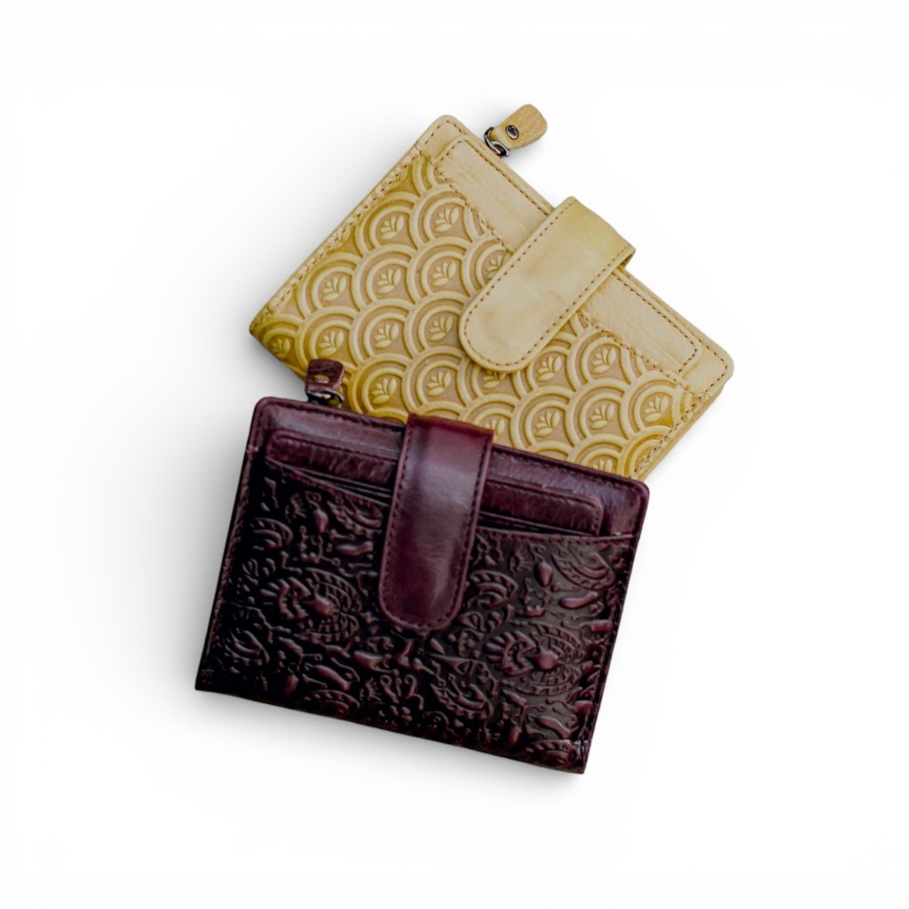 Berliano Leather Kinan Dompet Lipat Wanita Kulit Sapi Motif Batik Ukuran 12x9 cm Kapasitas Kartu dan