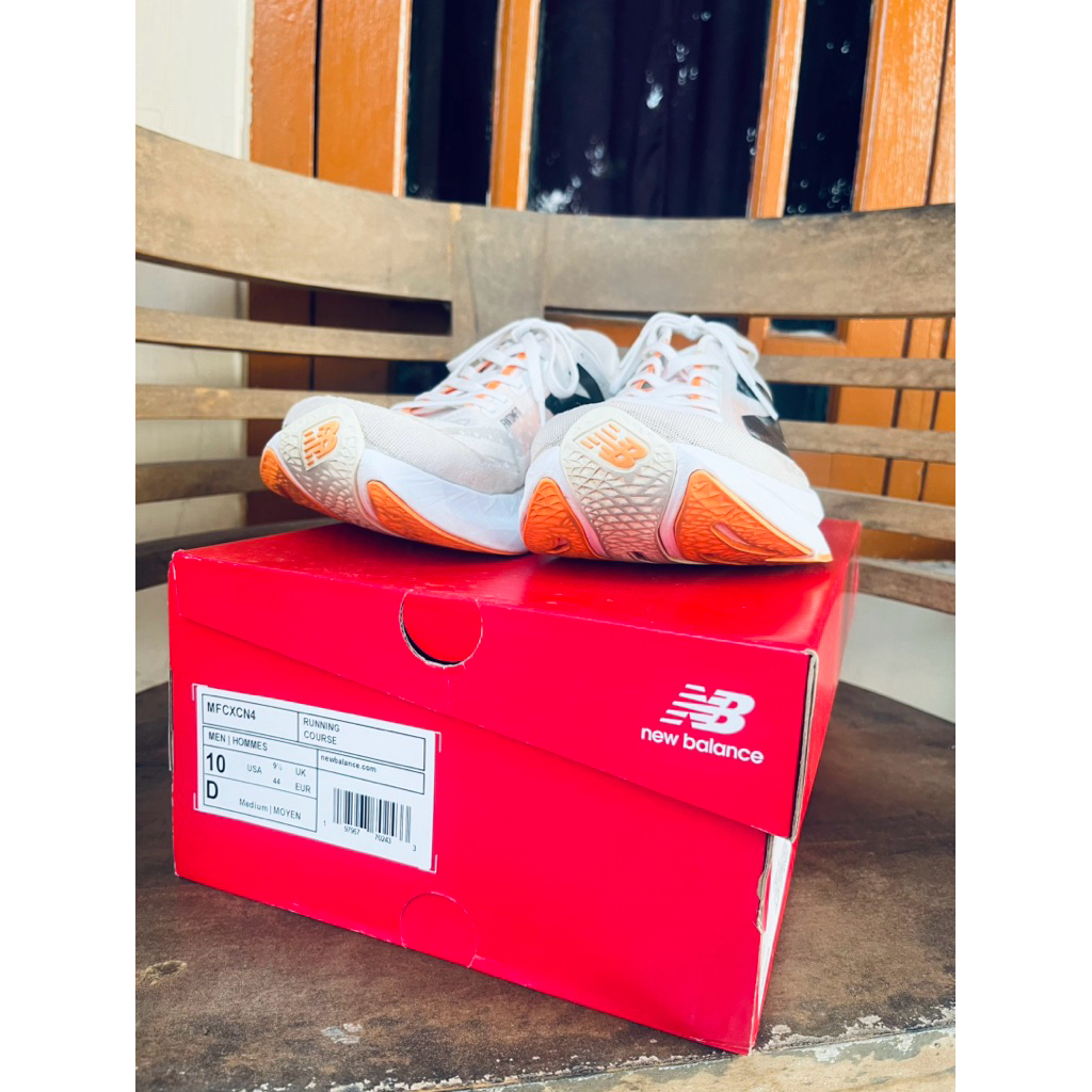 NEW BALANCE REBEL V4