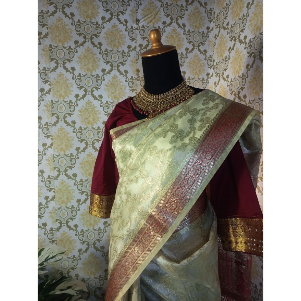 SARI INDIA MERAH KREAM GOLD