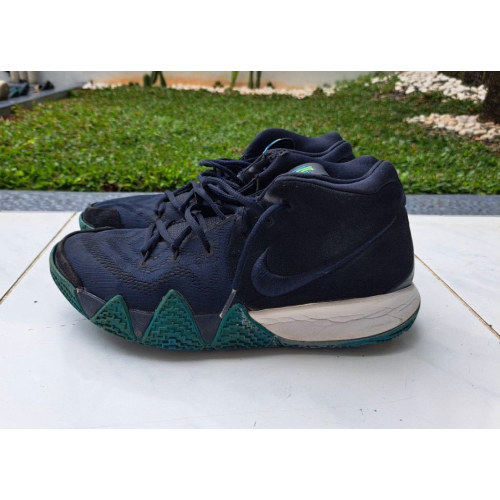 Sepatu Basket Kyrie Irving Original