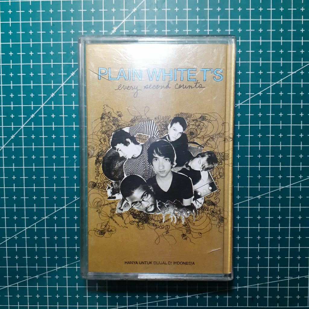 Kaset Plain White T's - Every Second Counts