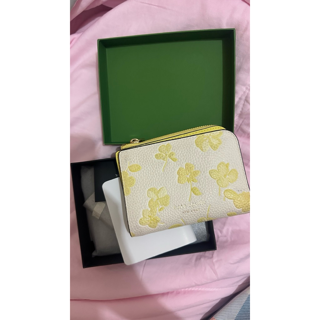 [PRELOVED] kate spade bifold wallet