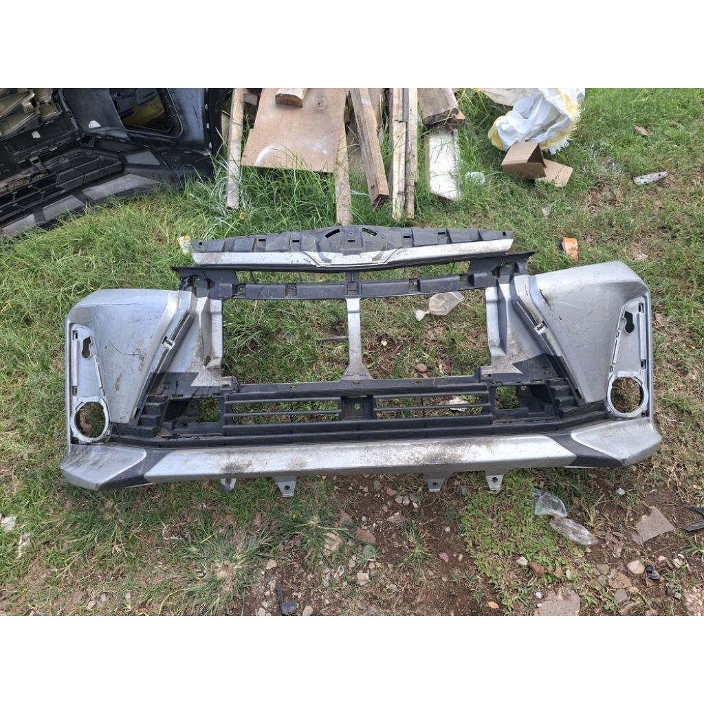 Bemper Bumper Depan Toyota Avanza Veloz 2019 Original