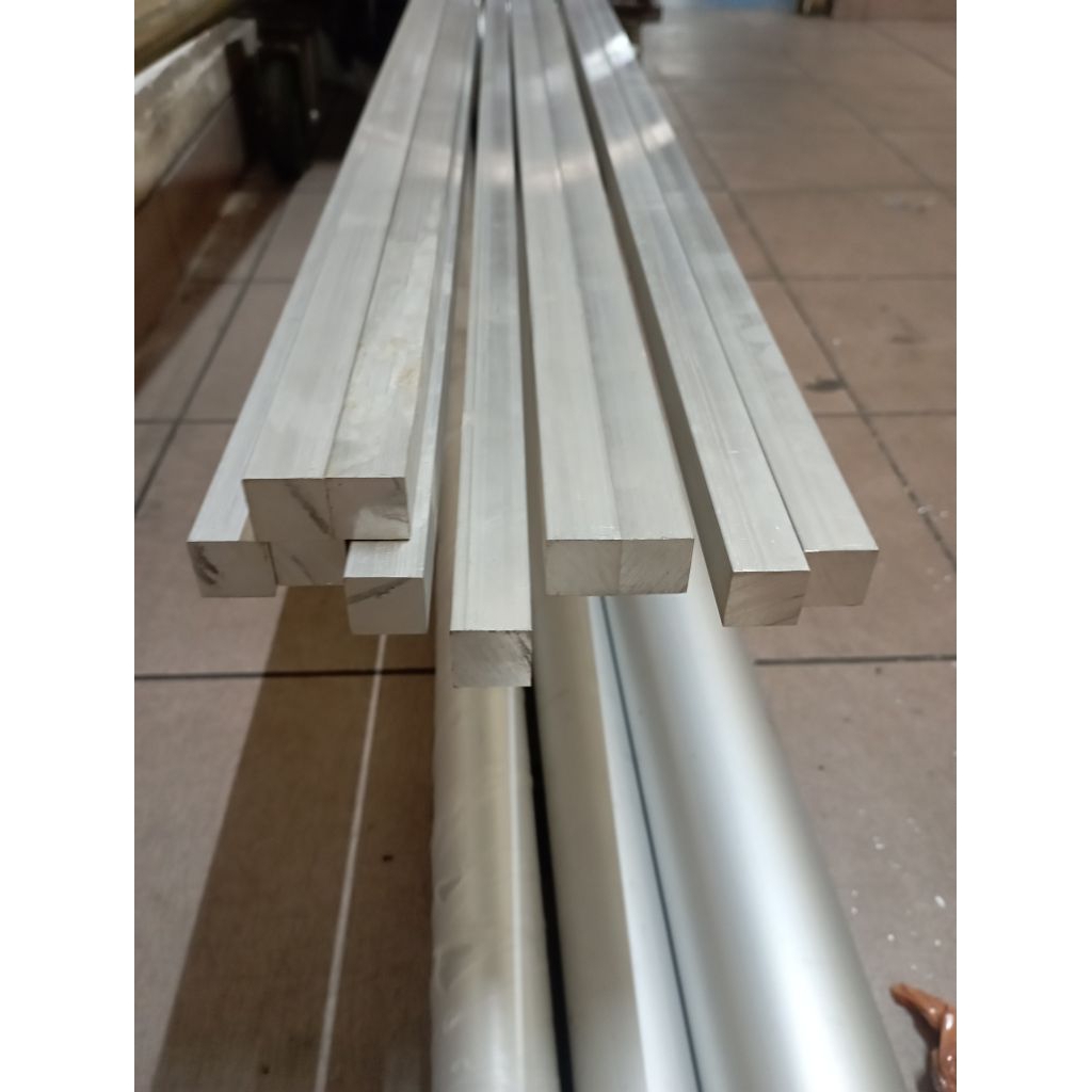 As Kotak Alumunium Ukuran 16mm x 16mm x P 1000mm Alumunium