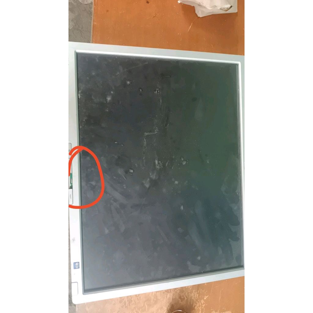 monitor komputer 20 in kotak minus tombol hilang