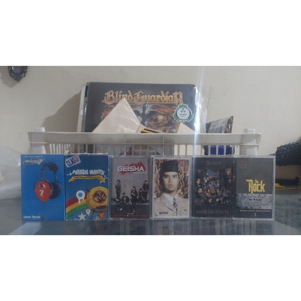 Kaset Pita Geisha dan Mesin Waktu