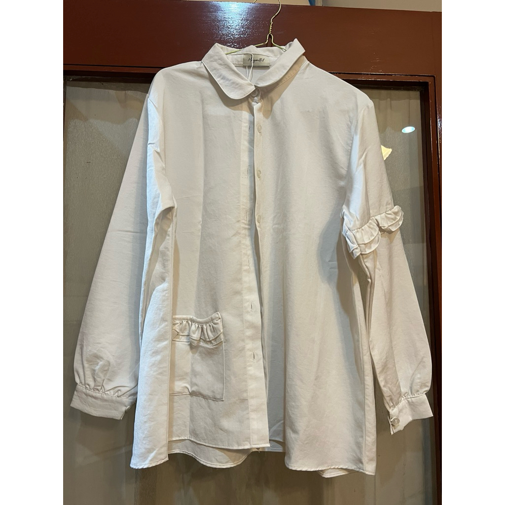 Preoved mayoutfit Kemeja putih Tulang