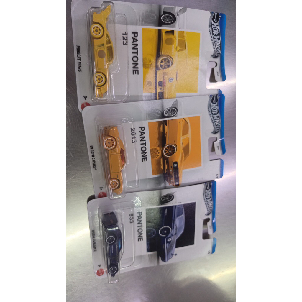 porsche PANTONE