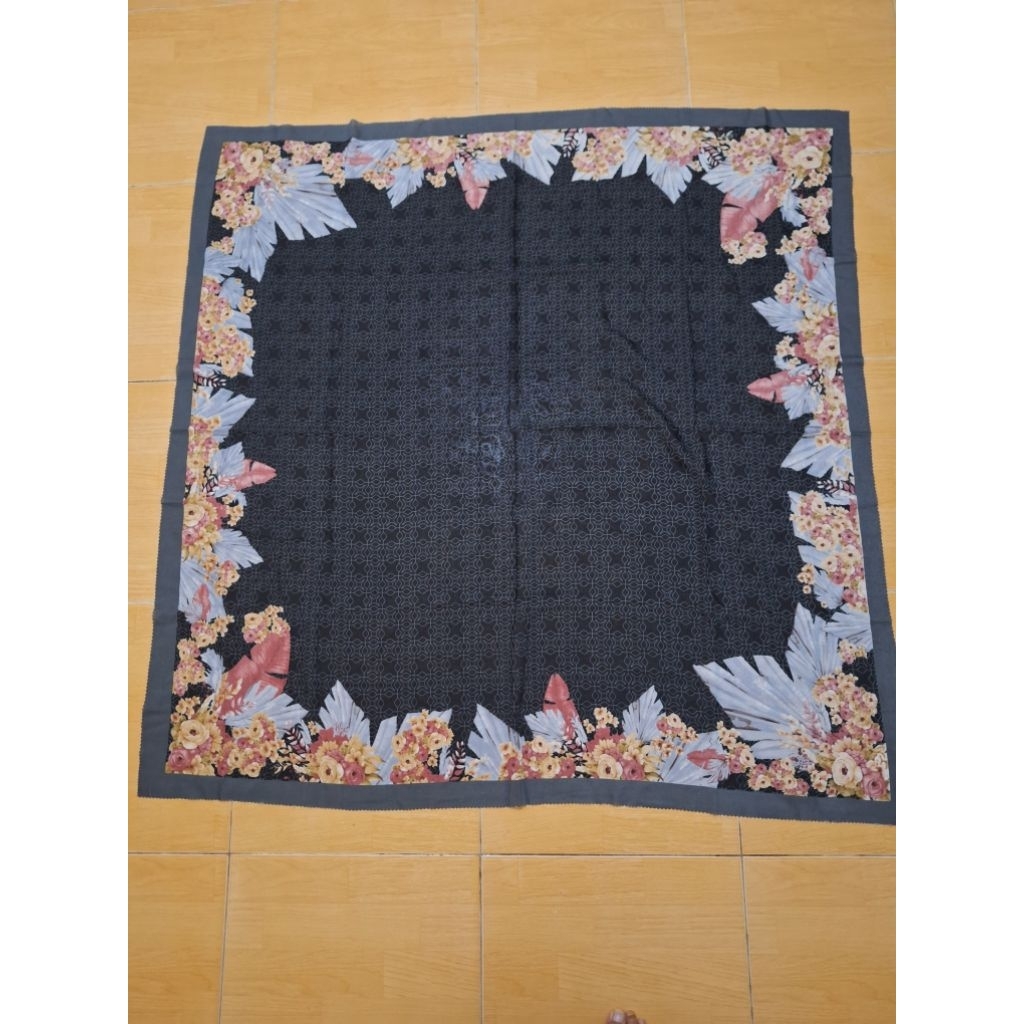 (PRELOVED) HIJAB SEGI EMPAT JILBAB MURAH