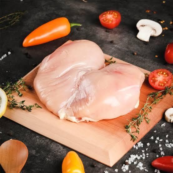 DADA AYAM FILLET / BONELESS DADA AYAM FRESH & FROZEN