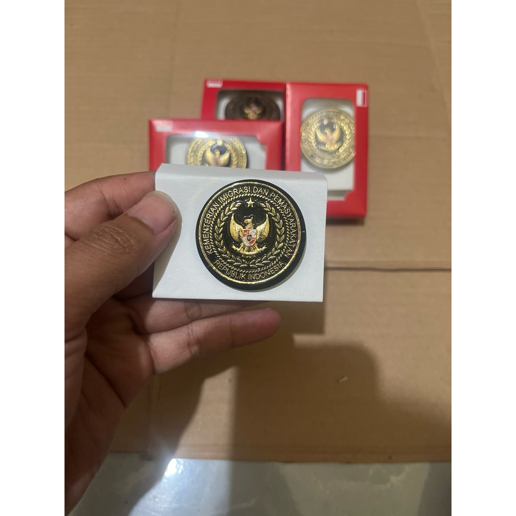 Pin Kemenimipas , Pin imigrasi , emblem kemenimipas ,pin bivakmut kemenimipas