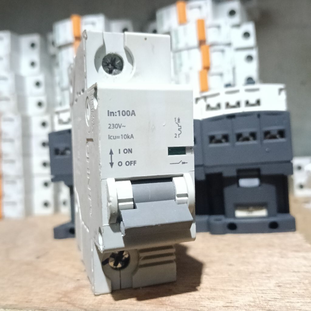 MCB chint 1 pashe 100a 125ampere