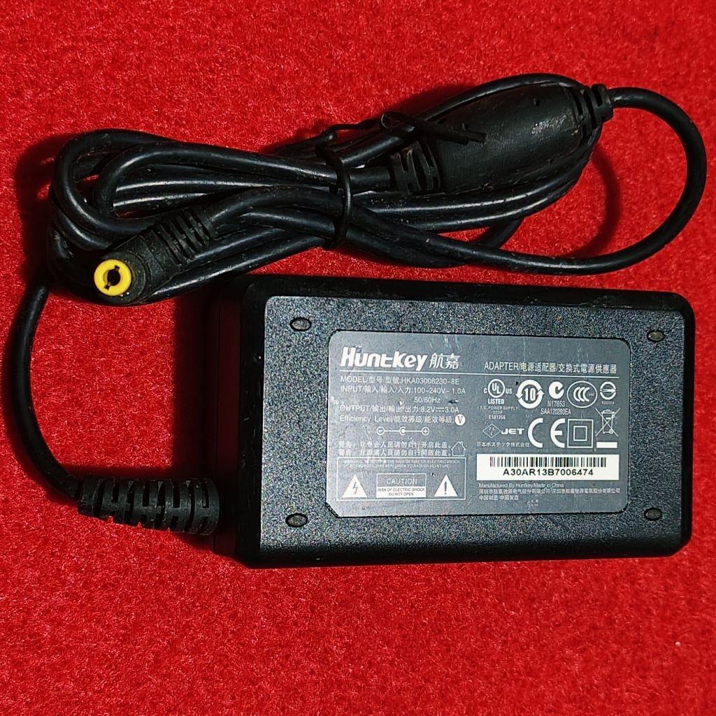 ADAPTOR 8.2V3.0A MERK HUNTKEY