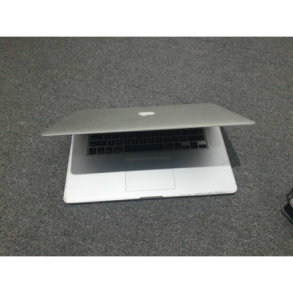 Macbook pro 2015 matot