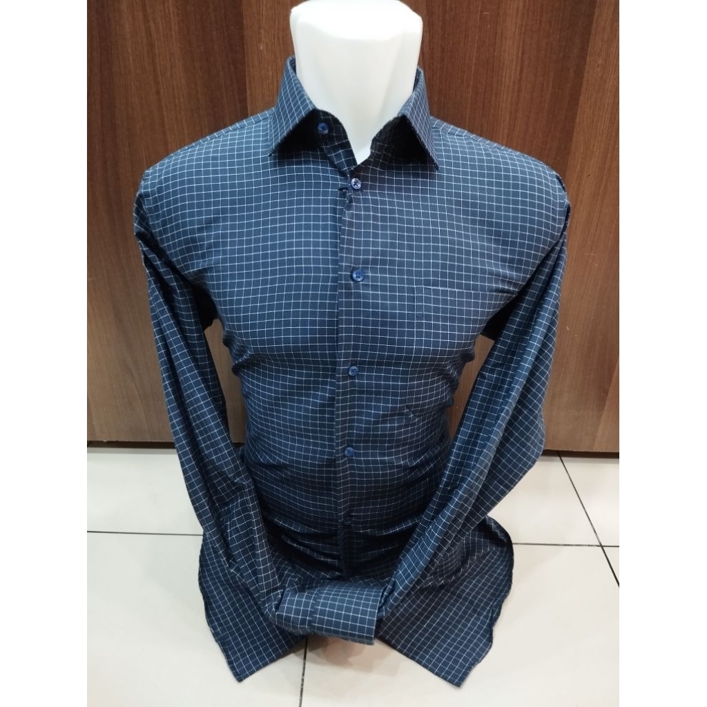 Alisan Kemeja Formal Pria Kotak-kotak Navy Lengan Panjang Reguler