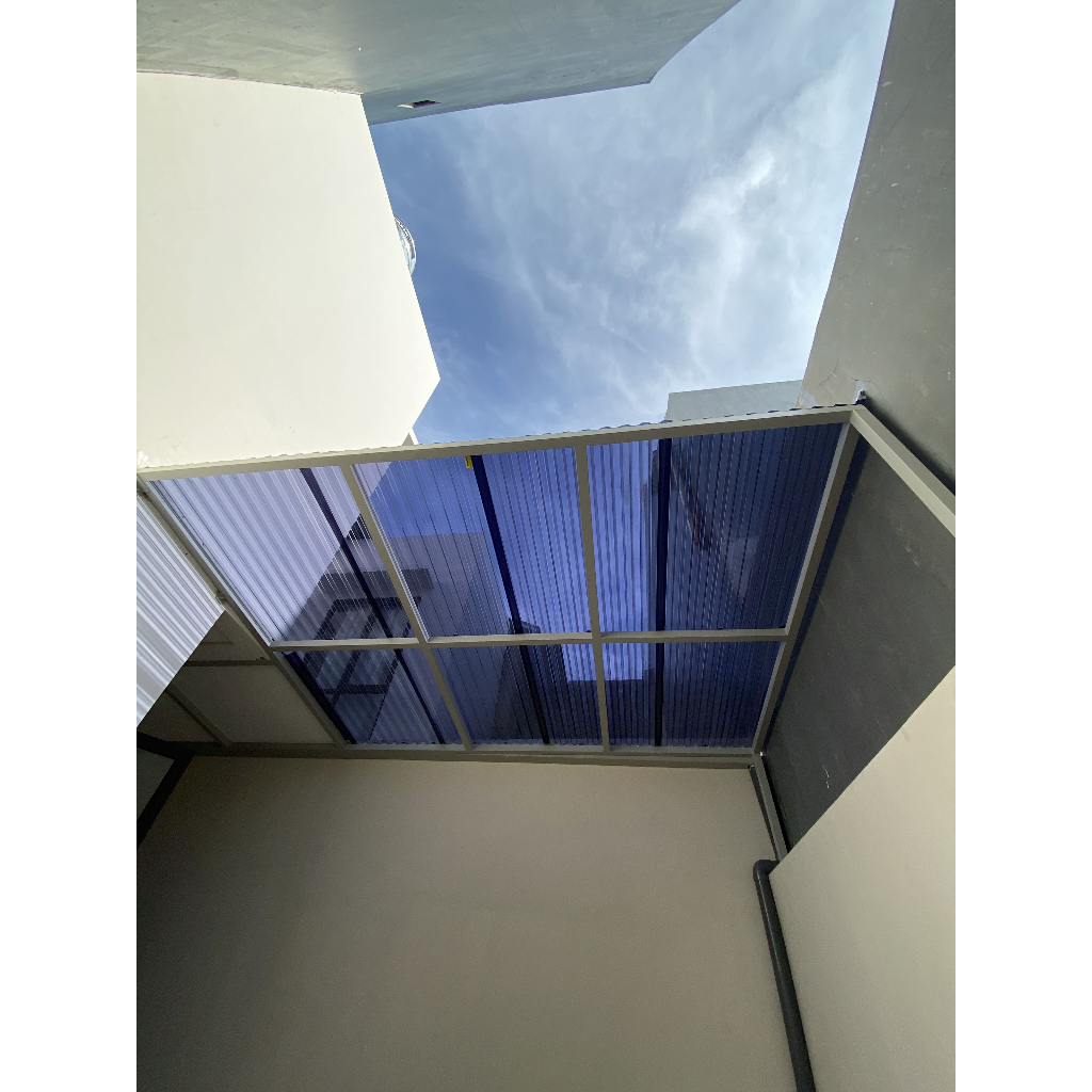 Kanopi Solartuff Gelombang Transparan