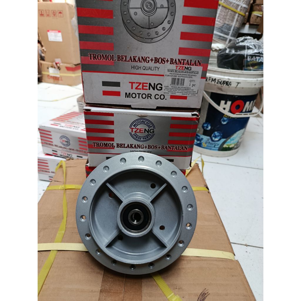 TROMOL BELAKANG +LAHAR + BOSH GRAND SUPRA (SILVER) TZENG