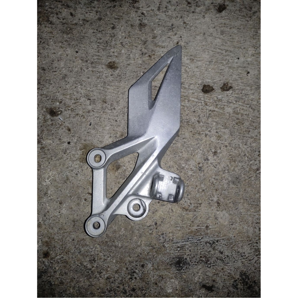 postep fostep depan kiri saja honda cbr150 kode k45G ori