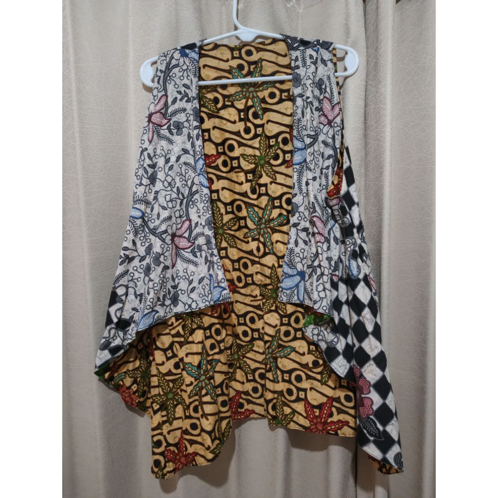 Vest Batik Bolak Balik