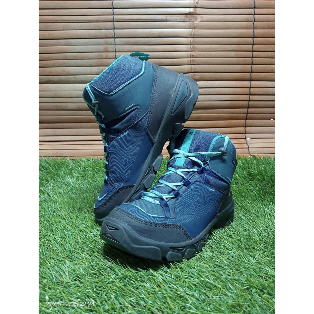 Sepatu Second Outdoor QUECHUA DECATHLON waterproof 36/22,5cm