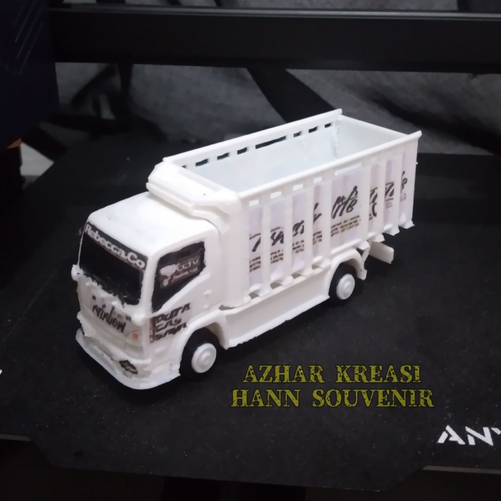 Miniatur truk livery rebecca rainbow cetak 3d printing