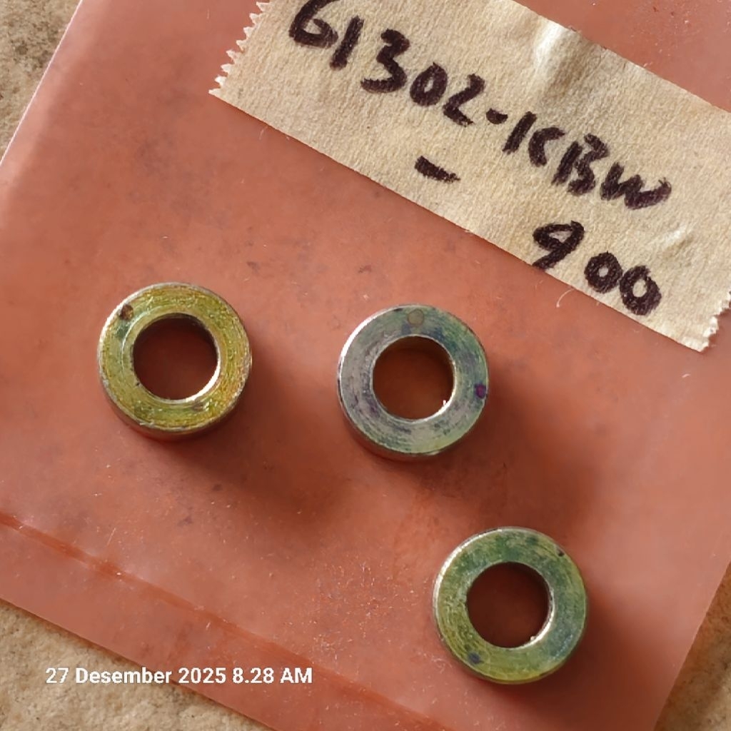 Collar head light honda Tiger/Megapro. 61302-KBW-900