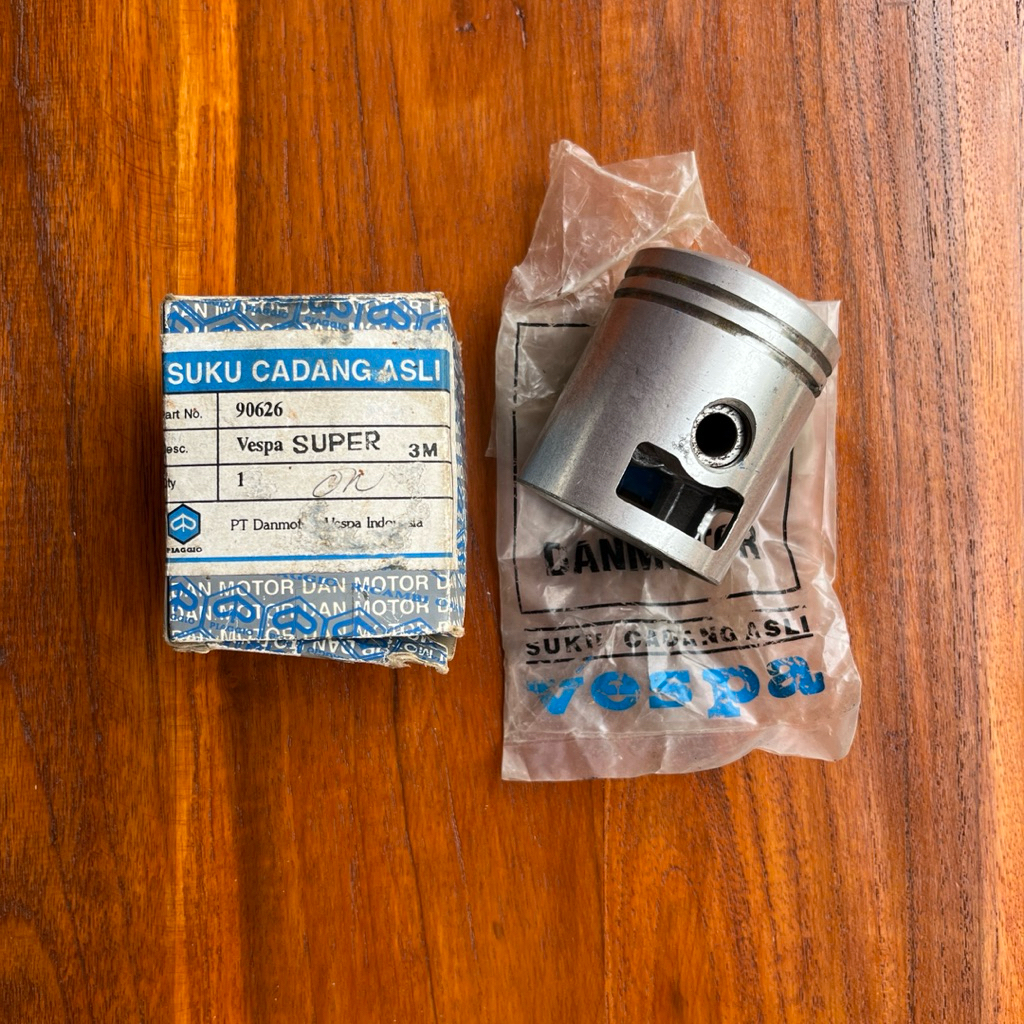 Piston Seher Ukuran 3M Vespa Super Danmotor Biru Original NOS