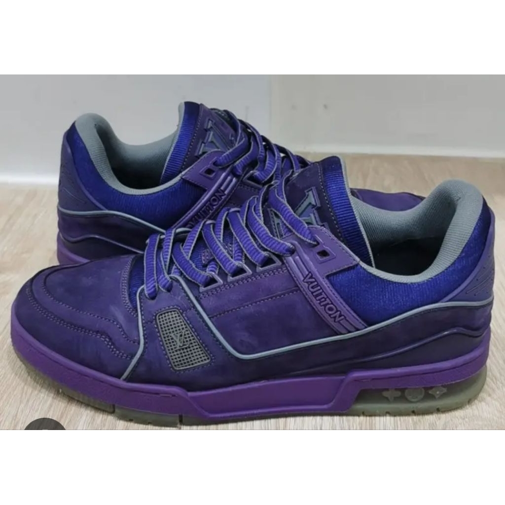 SEPATU LV LOUIS VUITTON TRAINER PURPLE SNEAKER MADE IN ITALY SIZE 42 ELEGAN MEWAH