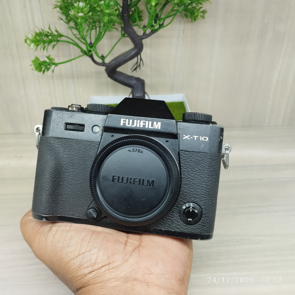 Fujifilm XT10 XT 10 Body Only