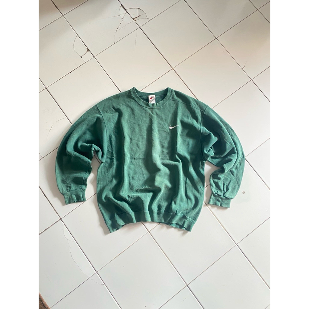 crewneck nike 90s
