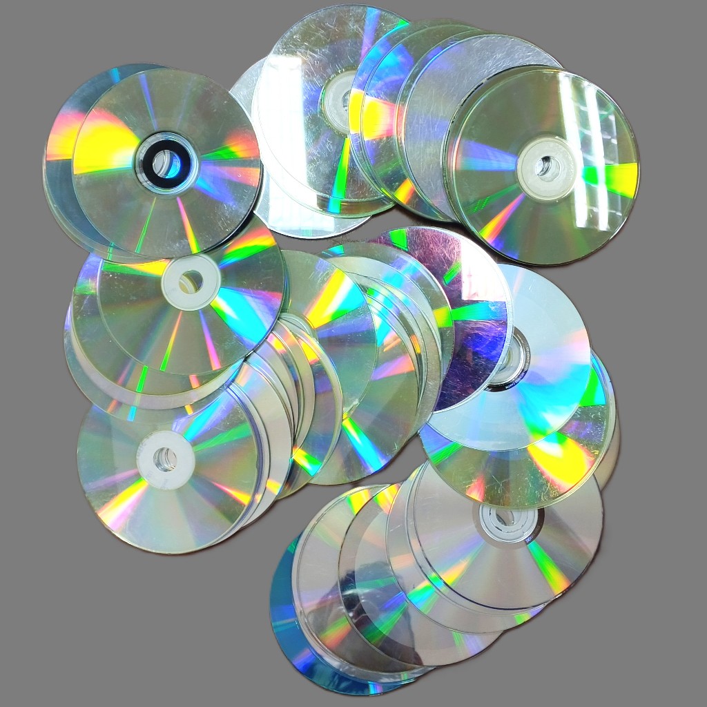 Kepingan CD // VCD // DVD - Bekas untuk Hiasan / Pajangan / Dekorasi / Kerajinan Tangan