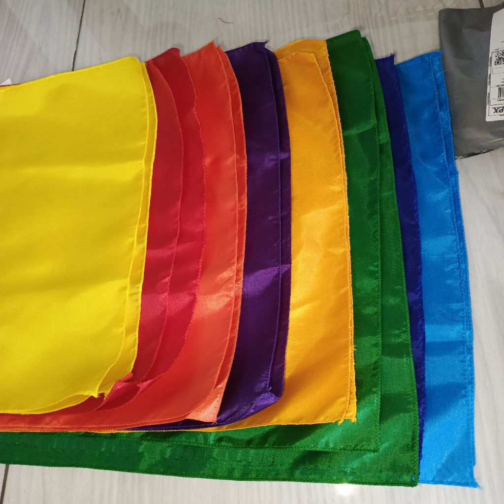 BENDERA WARNA POLOS UKURAN LENGKAP | KAIN POLYESTER| BERBAGAI WARNA