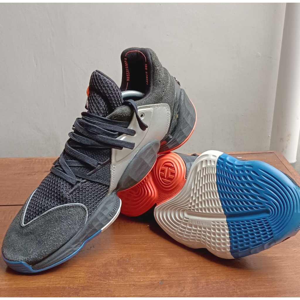 adi harden vol4 size 44