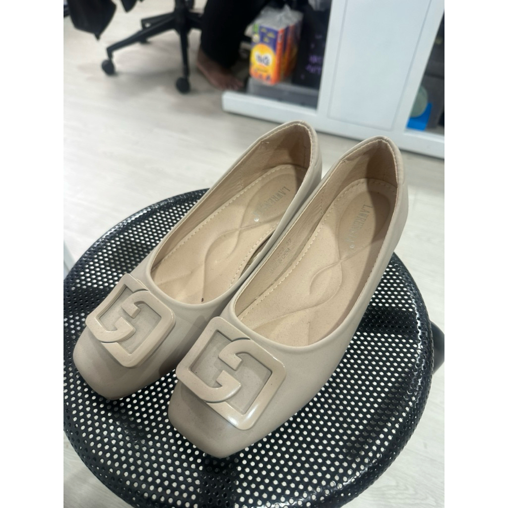 Preloved - Lawrensia Rebbeca