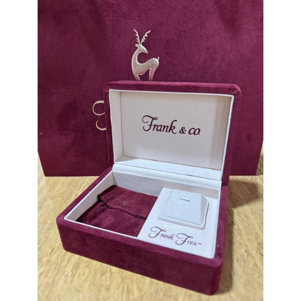 Tempat Kalung Frank and Co. Besar (Frank Fire) — Tanpa Box