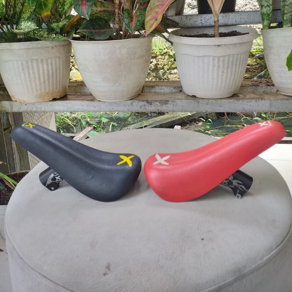 Sadel Xpush Hitam