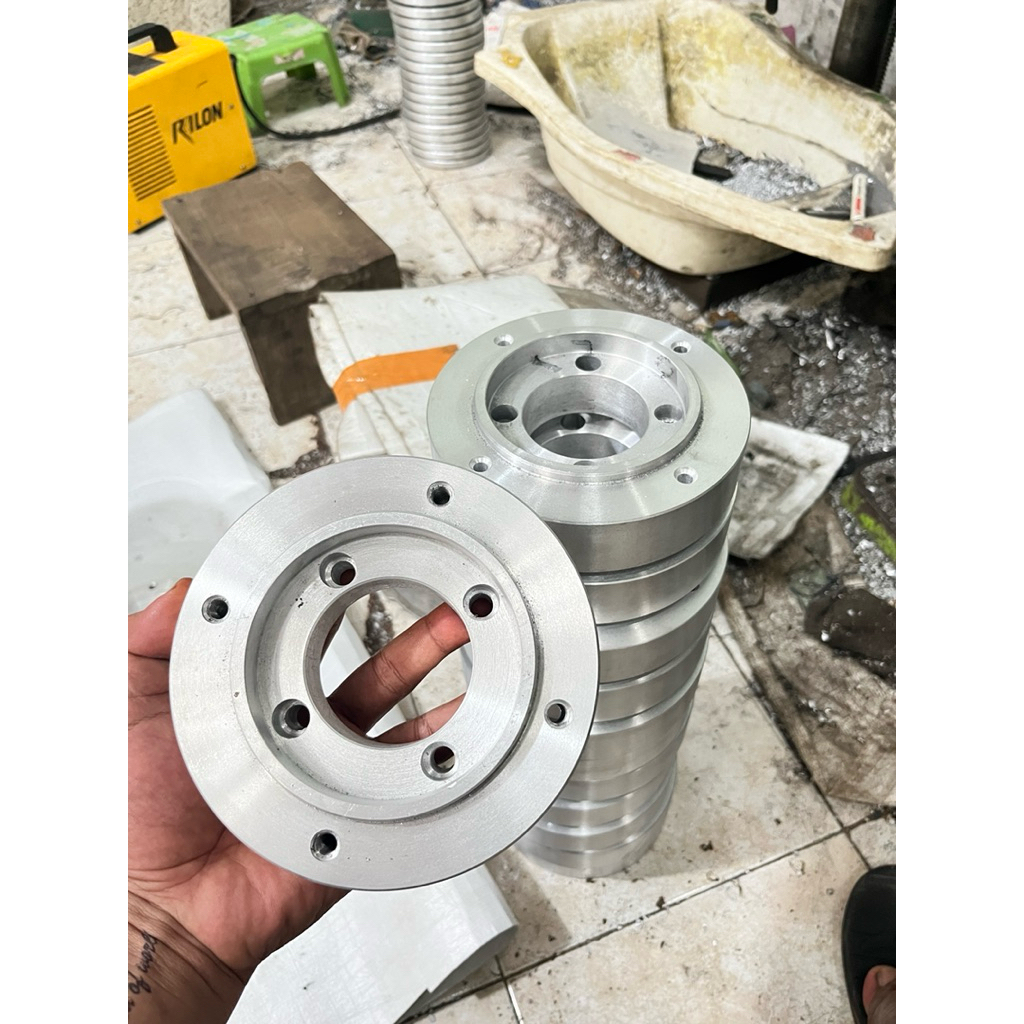 Adaptor Dudukan Cakram Belakang PCX,VARIO (KHUSUS 160 CC)