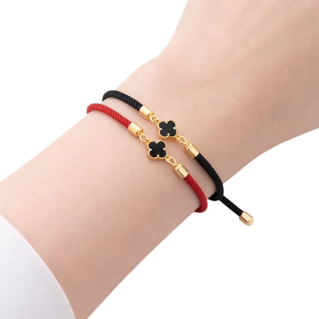 Gelang Tali Emas Elegant Black Clover Gold - Toko Emas Gadjah