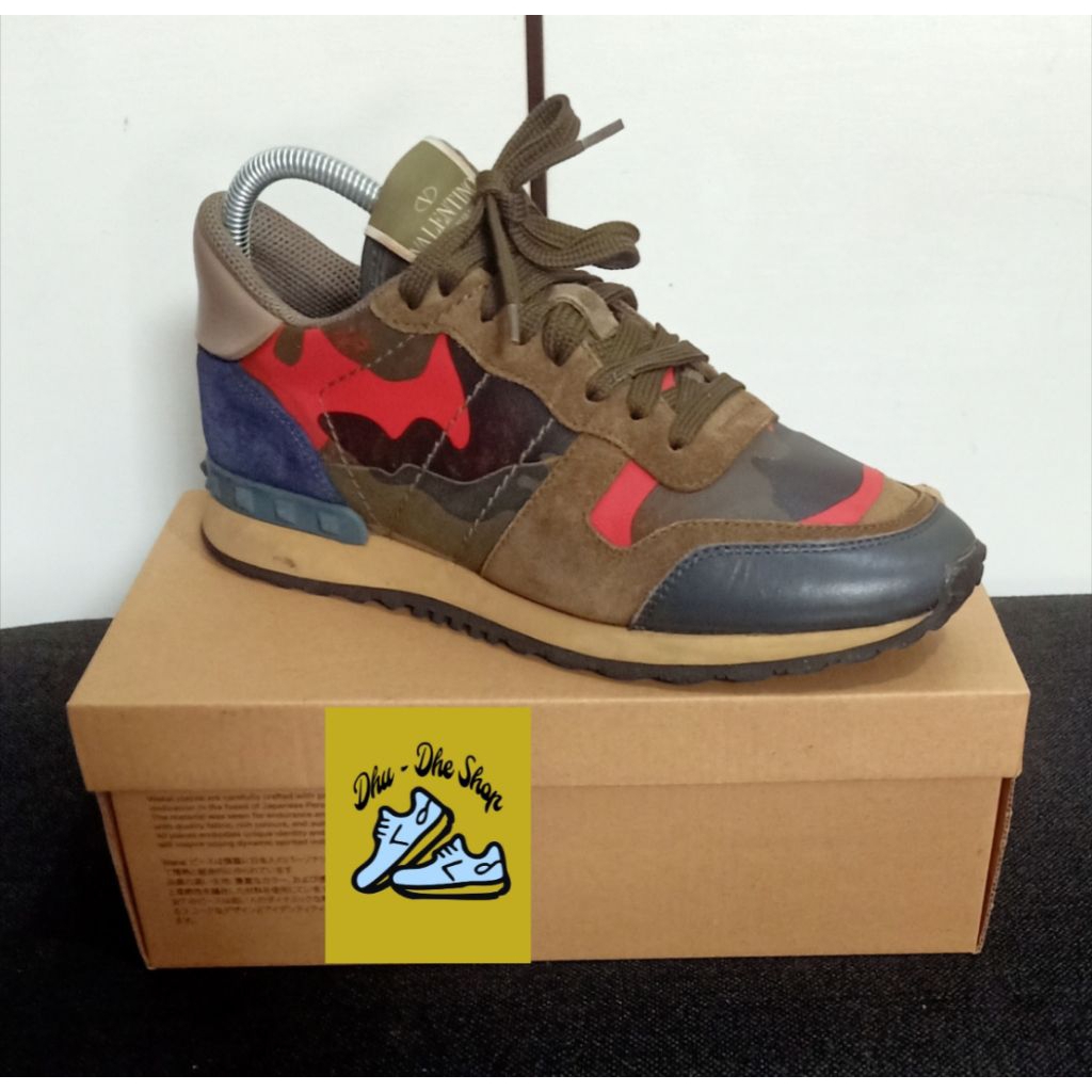 Sepatu Sneaker Valentino Garavani size 39 original mewah