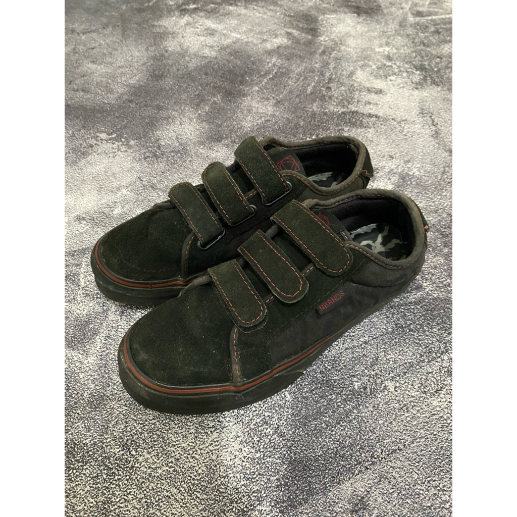 Sepatu NTRL X NOBRANDS