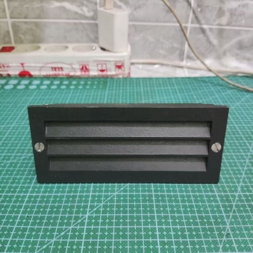 BEGA CAP LAMPU TANGGA LAMPU DINDING ANTI AIR ANTI BADAI CAP LAMP